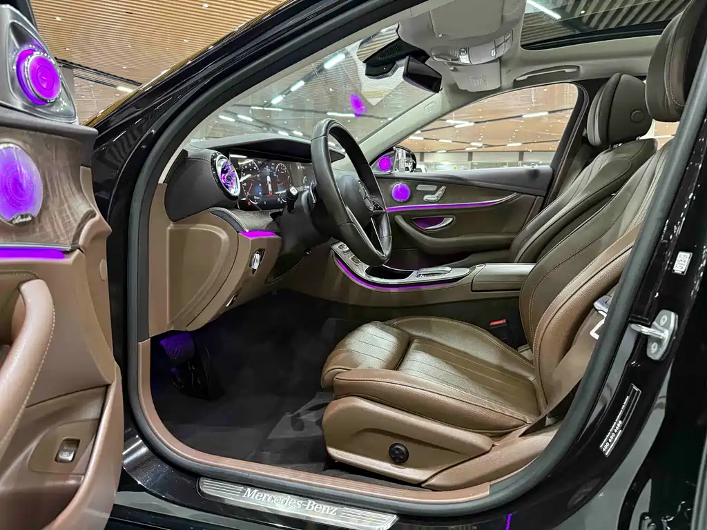Mercedes-Benz E-Class — миниатюра 15