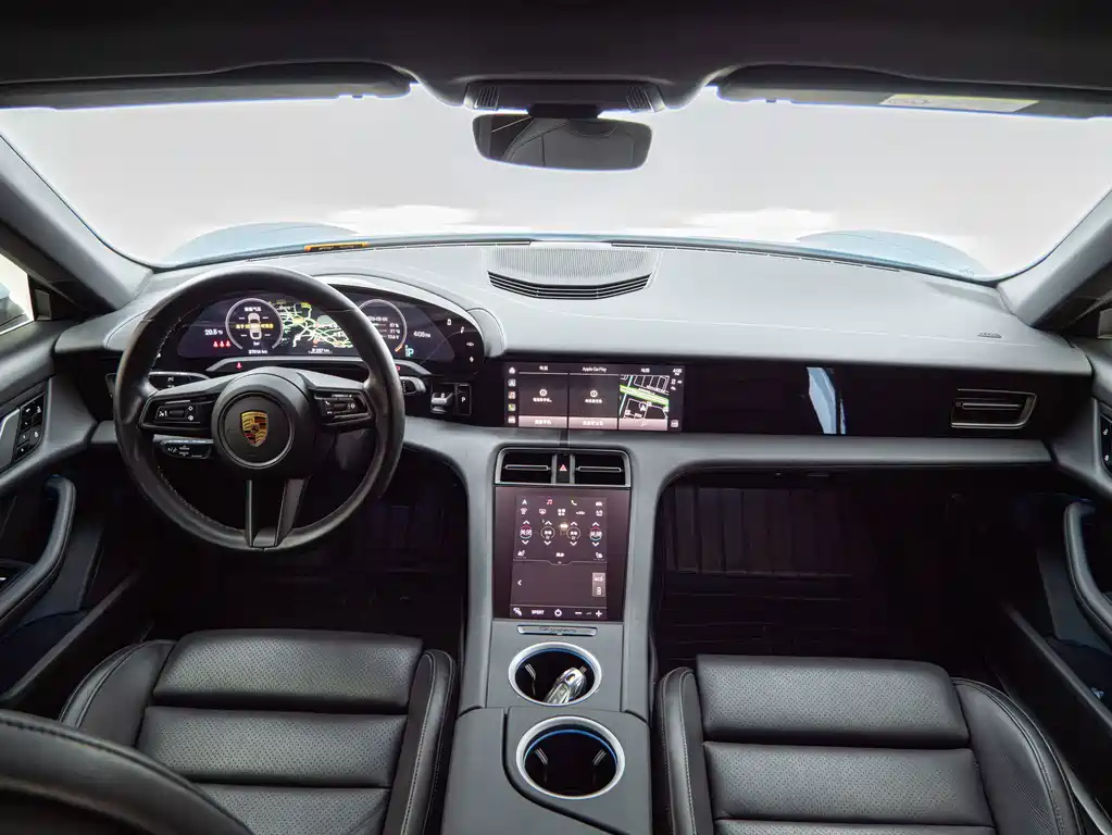 Porsche Taycan — миниатюра 22