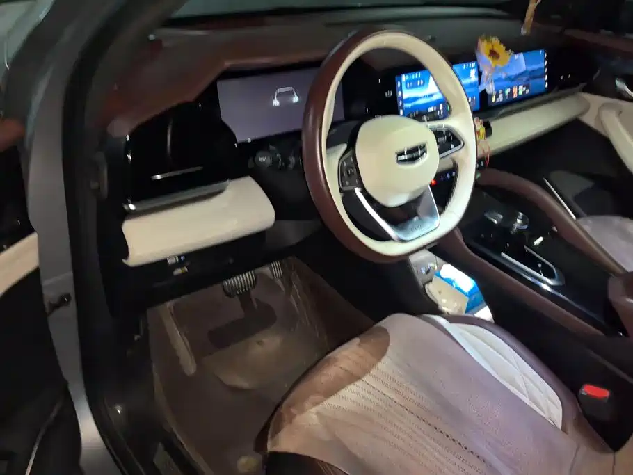 Geely Xingyue L — миниатюра 12