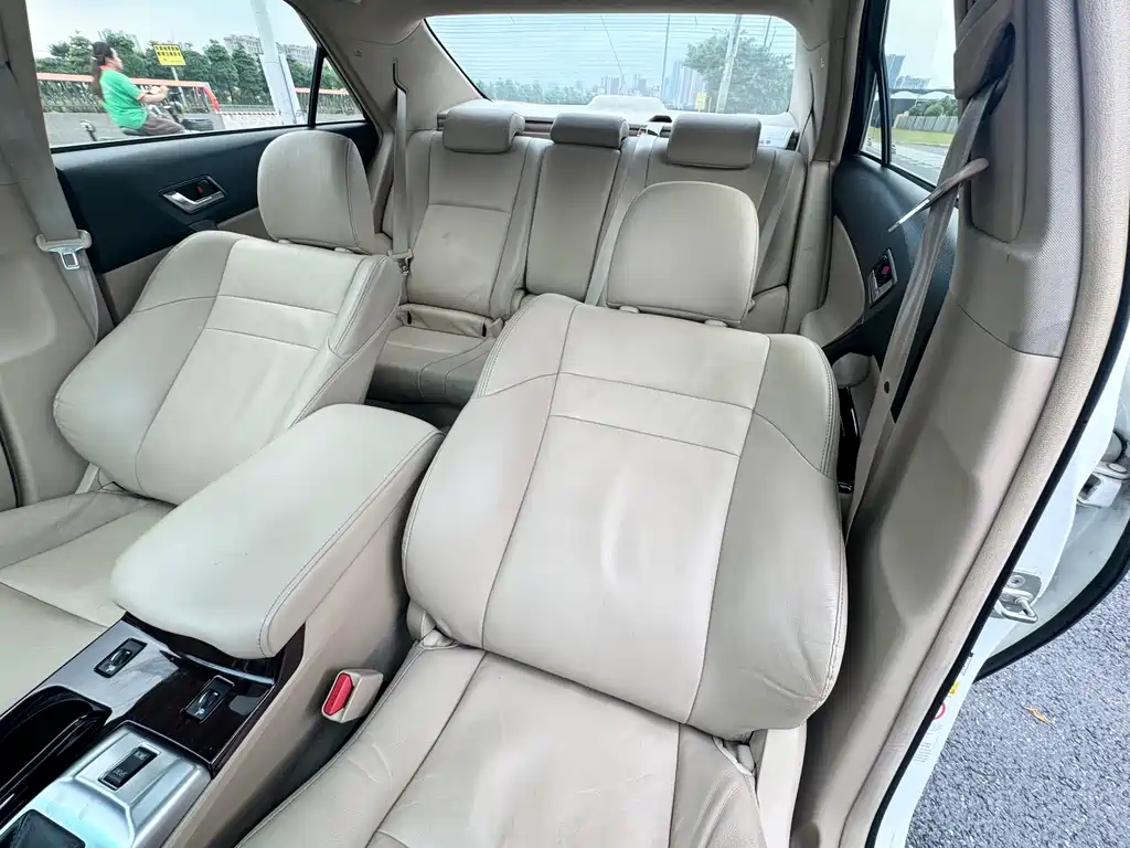 Toyota Reiz — миниатюра 15