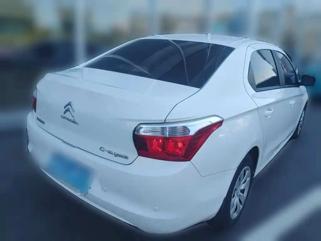 Citroen Elysee — миниатюра 10