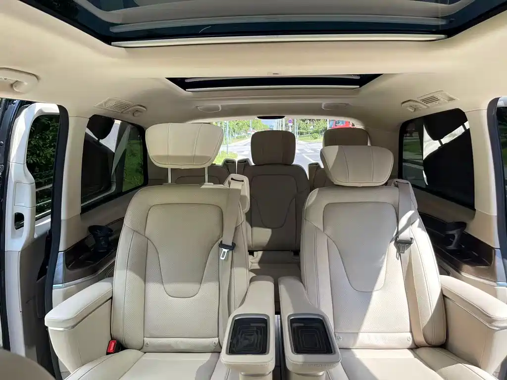 MERCEDES-BENZ V CLASS