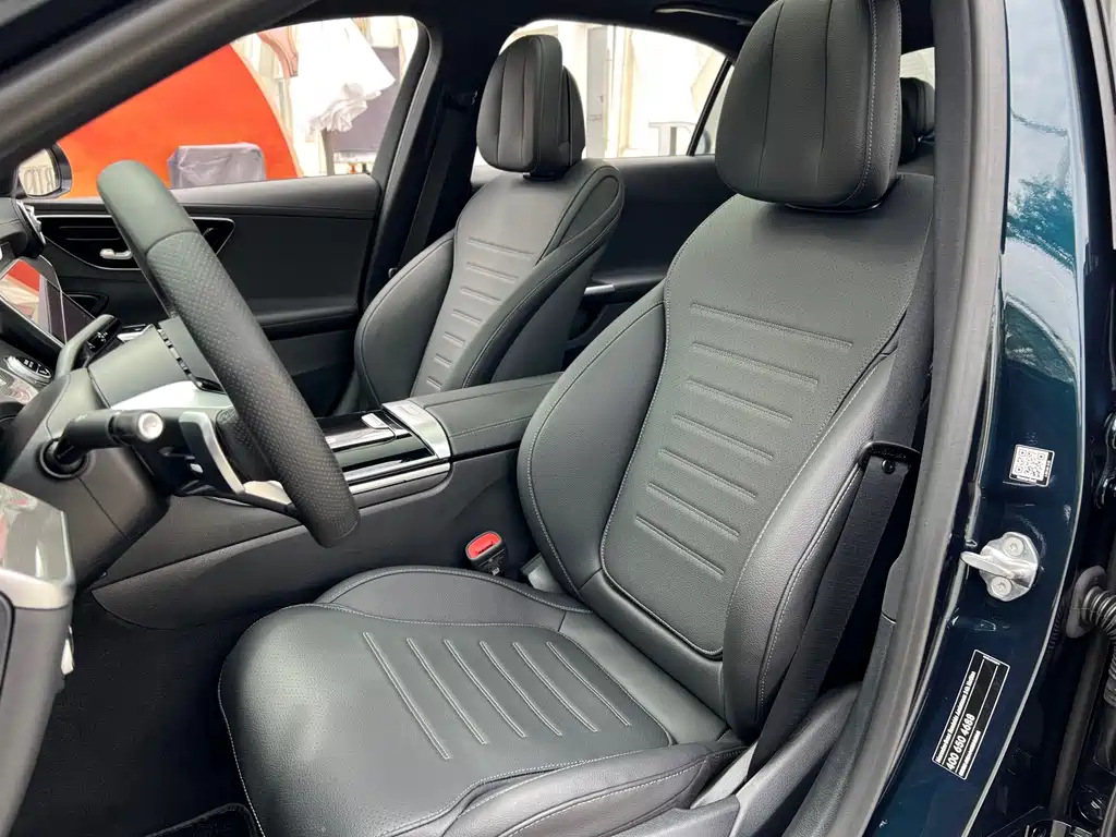 Mercedes-Benz C-Class — миниатюра 22