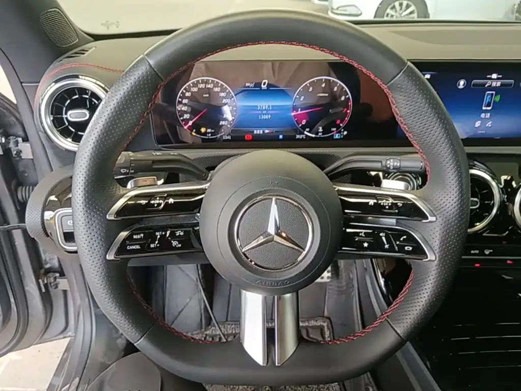 Mercedes-Benz CLA (Import) — миниатюра 11