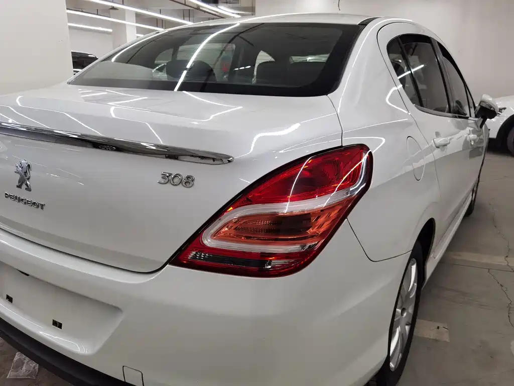 Peugeot 308 — миниатюра 9