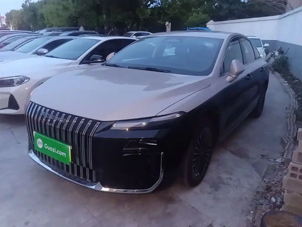 Roewe 荣威M7 DMH 2025