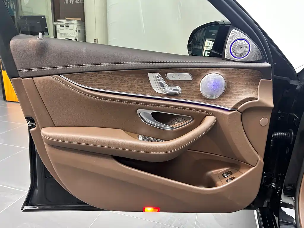 Mercedes-Benz E-Class New Energy — миниатюра 13
