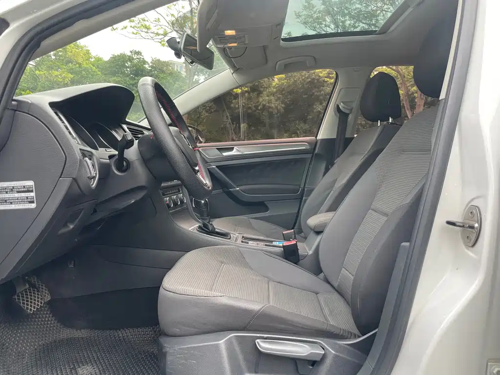 Volkswagen Golf — миниатюра 4