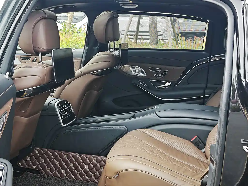 Mercedes-Benz S-Class — миниатюра 16