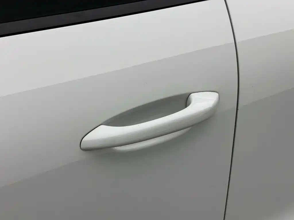 Porsche Macan — миниатюра 25