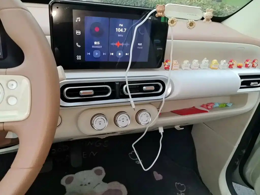 Wuling MINIEV — миниатюра 9