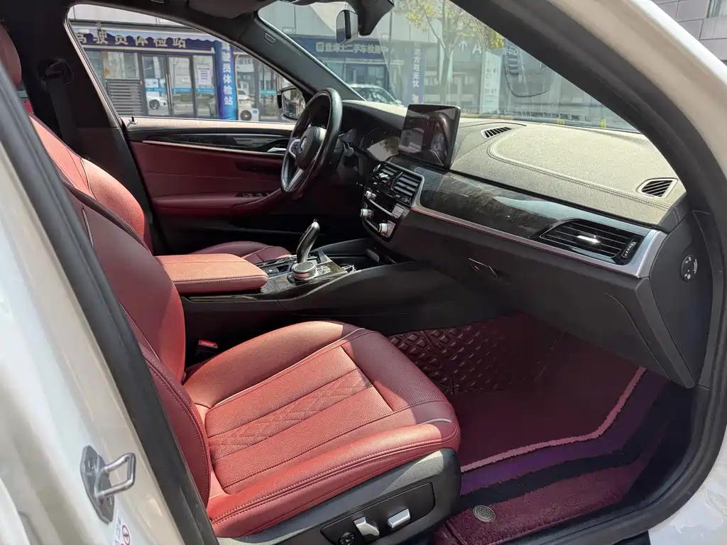 BMW 5 Series 2022