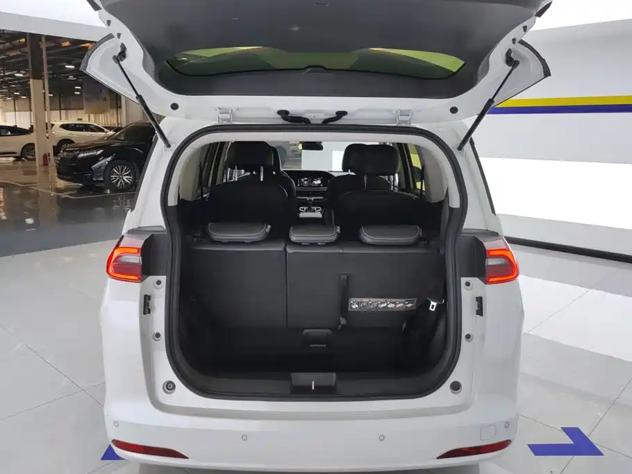 GAC Motor Trumpchi M6 — миниатюра 4