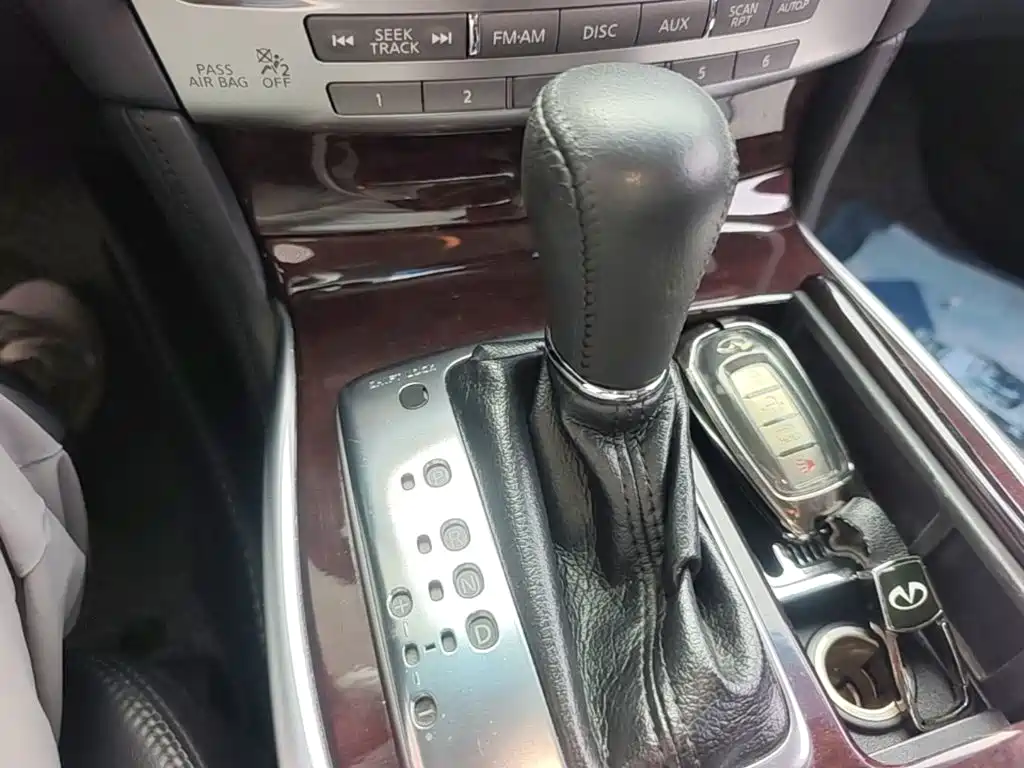 Infiniti Q70 — миниатюра 19