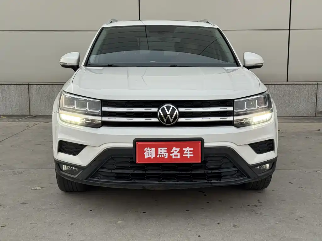Volkswagen Tharu — миниатюра 2