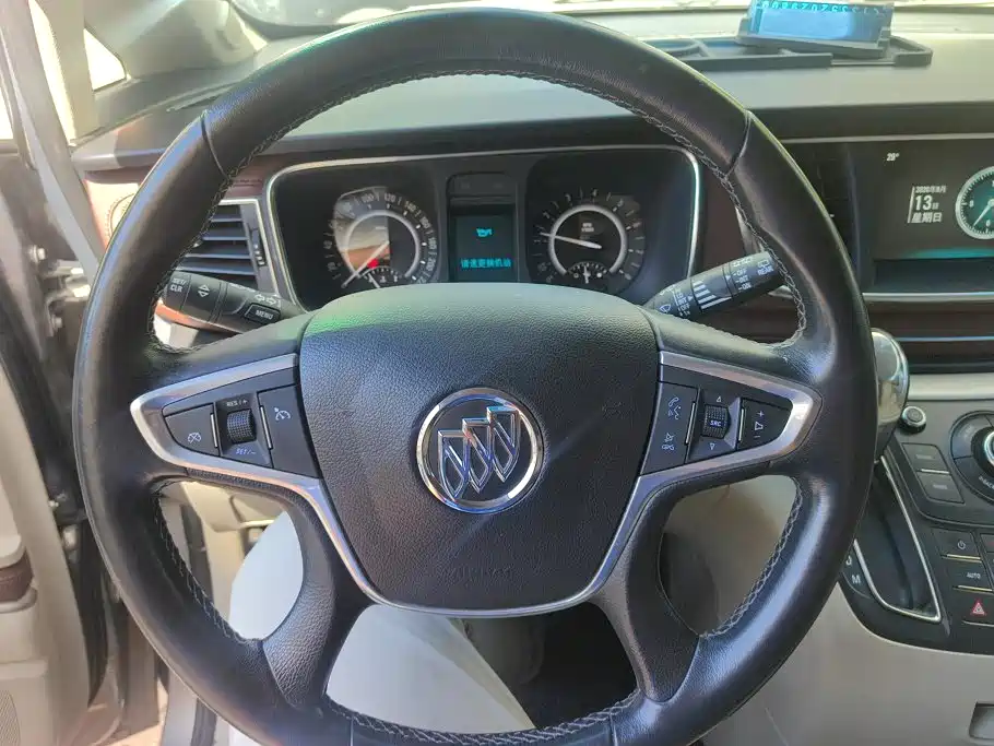 Buick GL8 — миниатюра 14