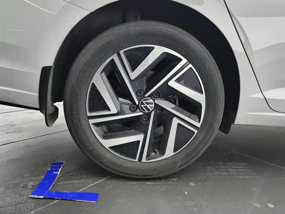 Volkswagen Sagitar — миниатюра 6
