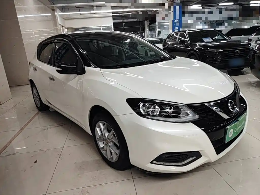 Nissan Tiida — миниатюра 4