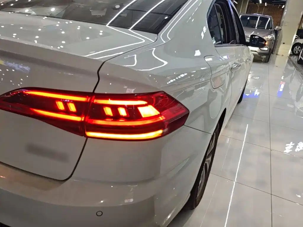 Volkswagen Bora — миниатюра 8