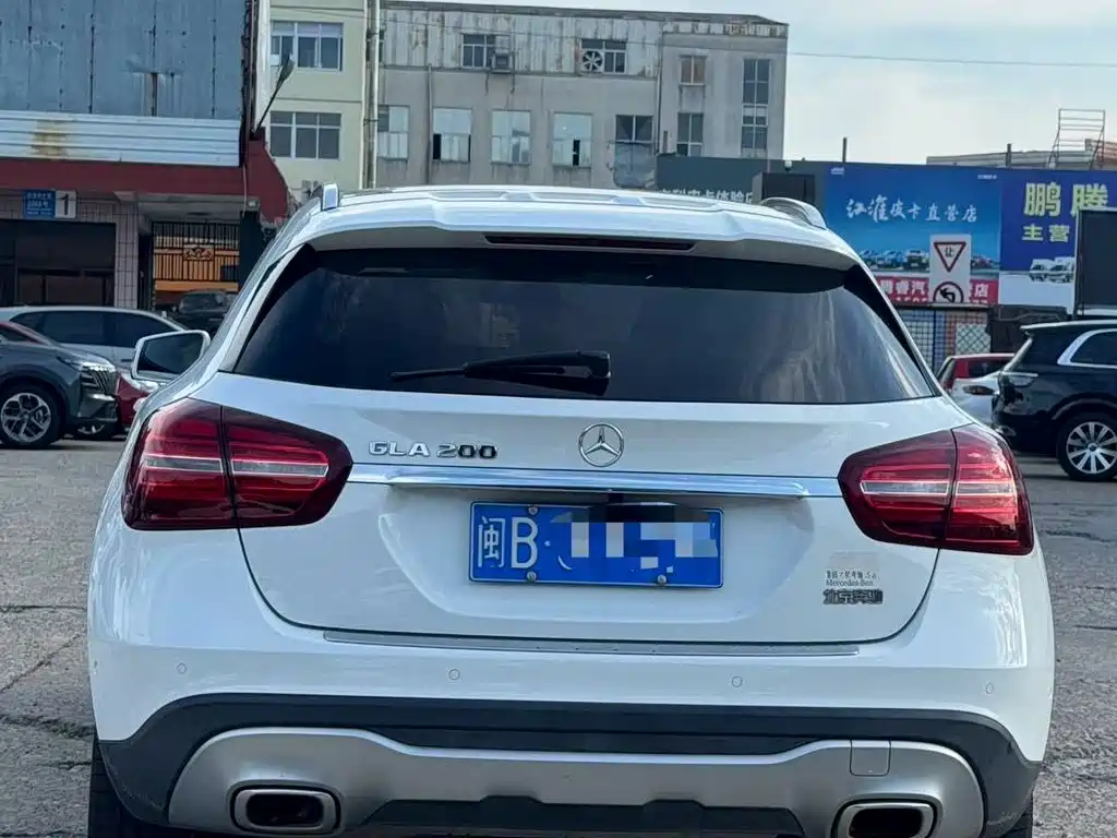 Mercedes-Benz GLA — миниатюра 8