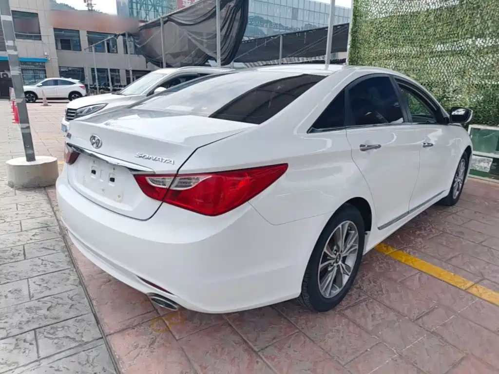 Hyundai Sonata — миниатюра 7