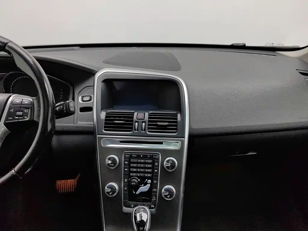Volvo XC60 — миниатюра 12