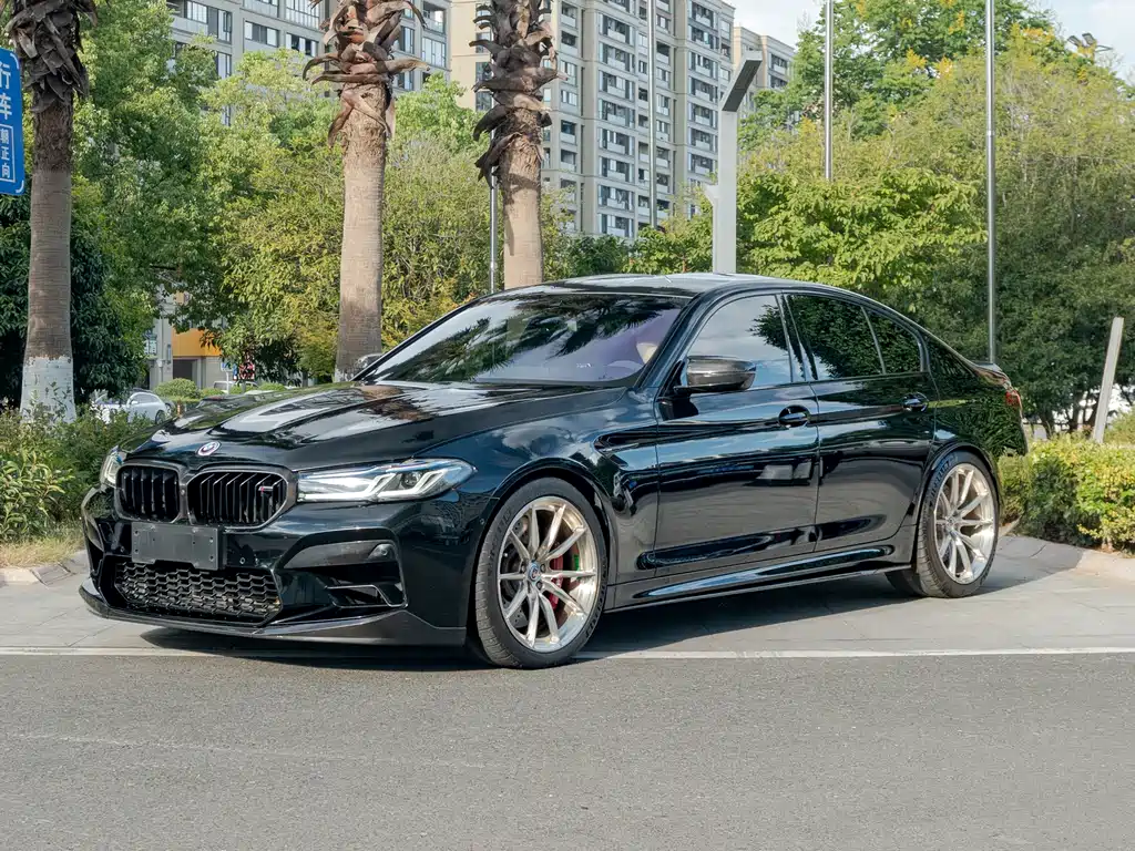 BMW M5