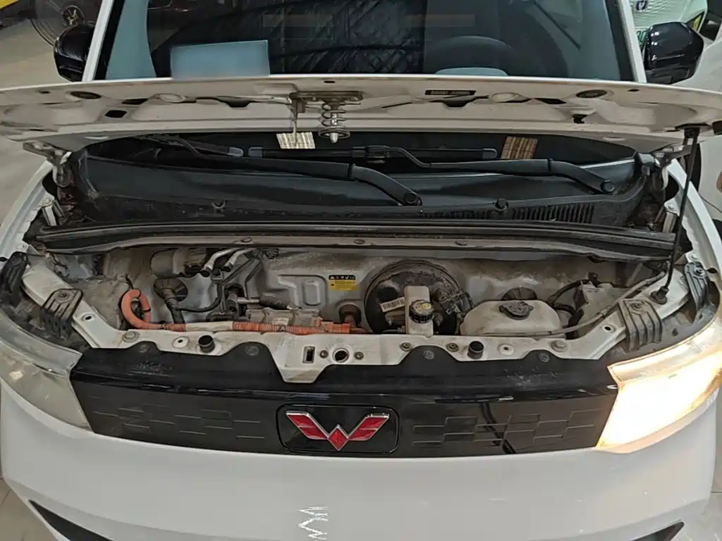 Wuling MINIEV — миниатюра 20