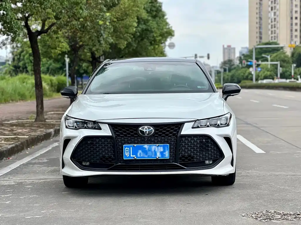 Toyota Avalon — миниатюра 2