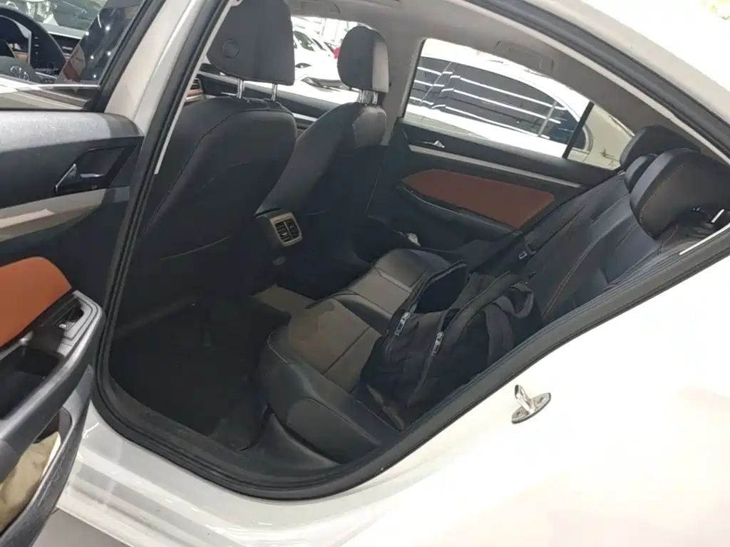 Volkswagen Bora — миниатюра 17