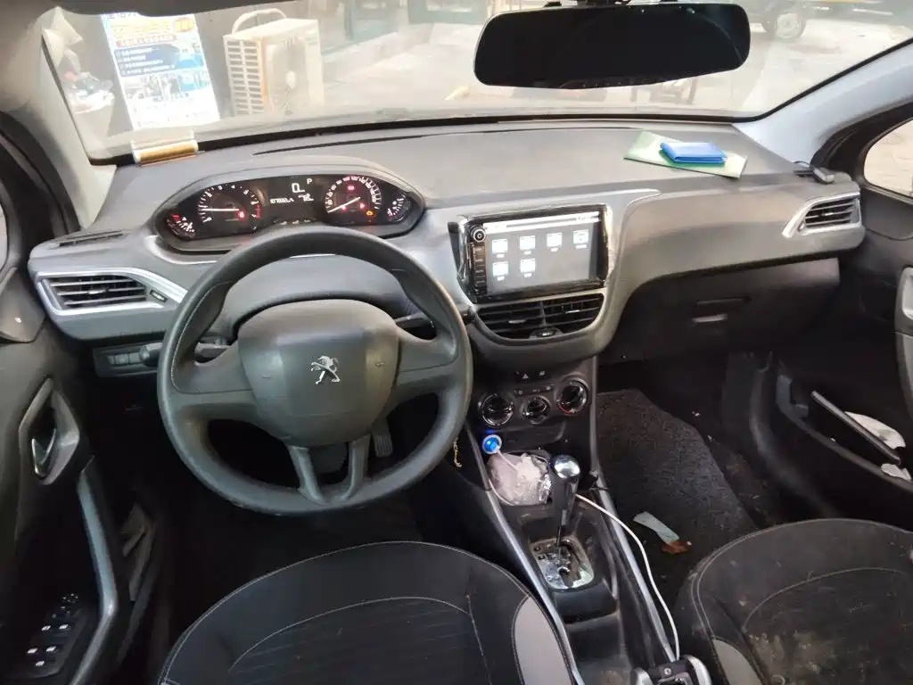 Peugeot 2008 — миниатюра 5