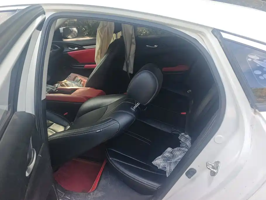 Honda Civic — миниатюра 11