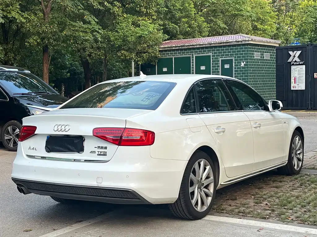 Audi A4L — миниатюра 7