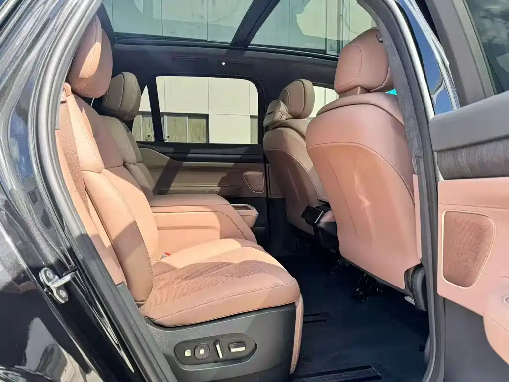 NIO ES8 — миниатюра 6