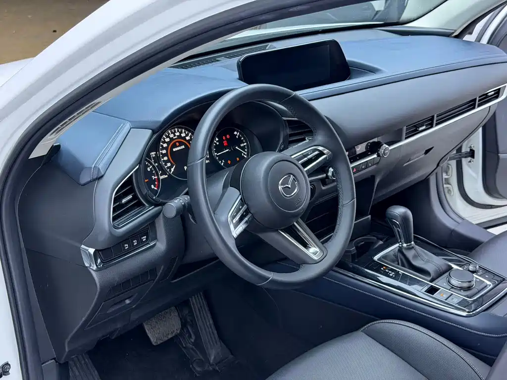 Mazda CX-30 — миниатюра 11