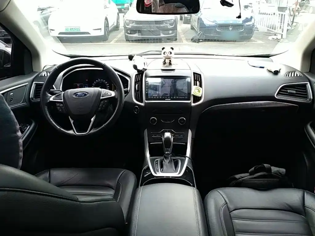 Ford Edge — миниатюра 10