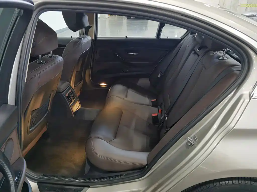 BMW 3 Series — миниатюра 15