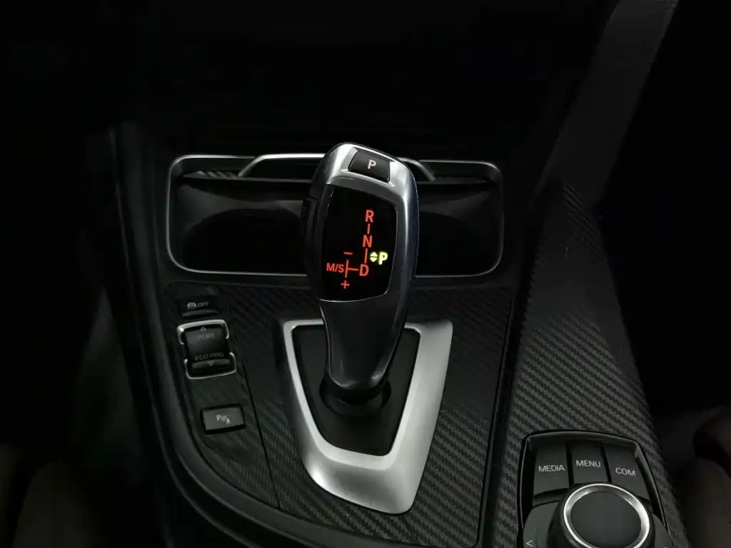 BMW 3 Series — миниатюра 13