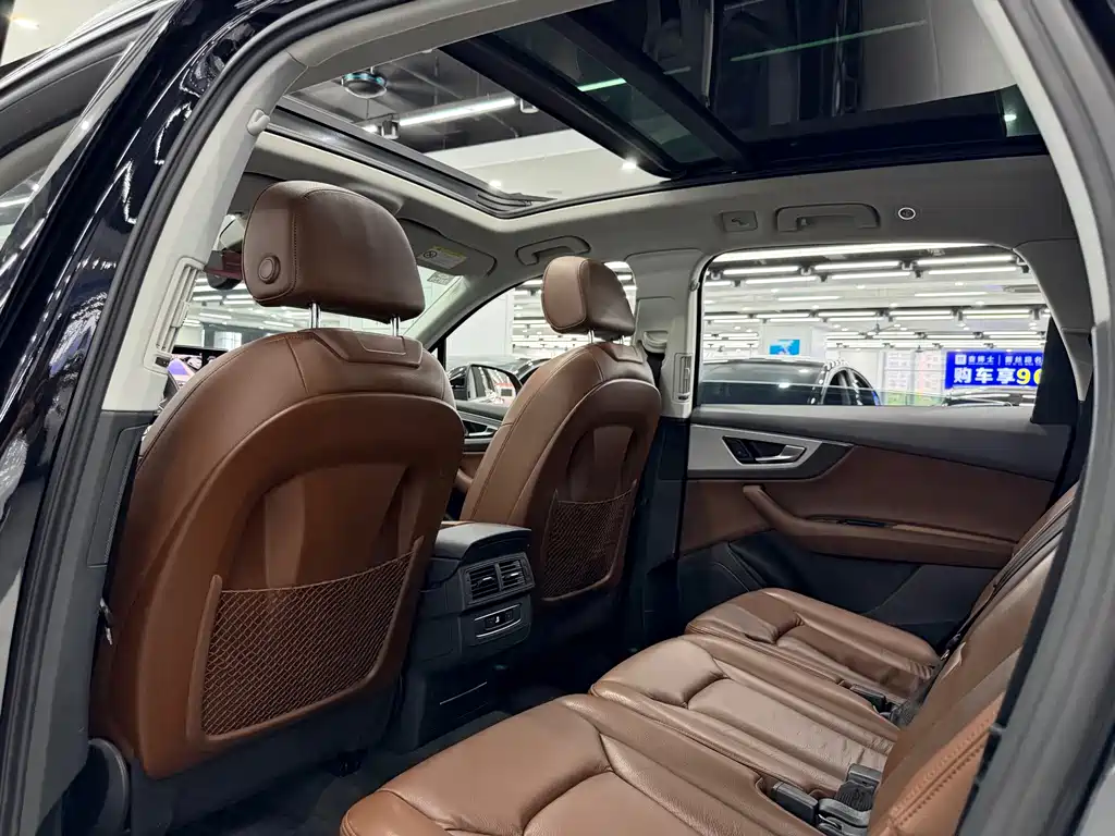 Audi Q7 — миниатюра 8
