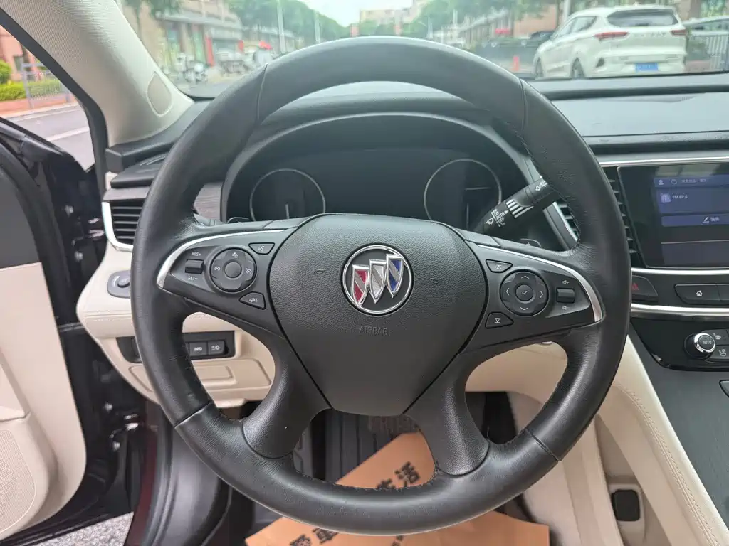 Buick LaCrosse — миниатюра 8
