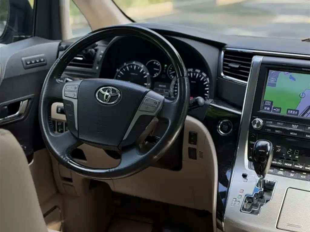 Toyota Alphard 2012 3.5L Luxury