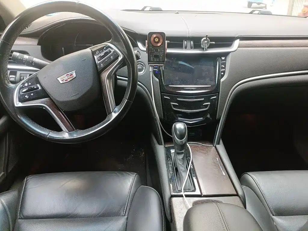 Cadillac XTS — миниатюра 10