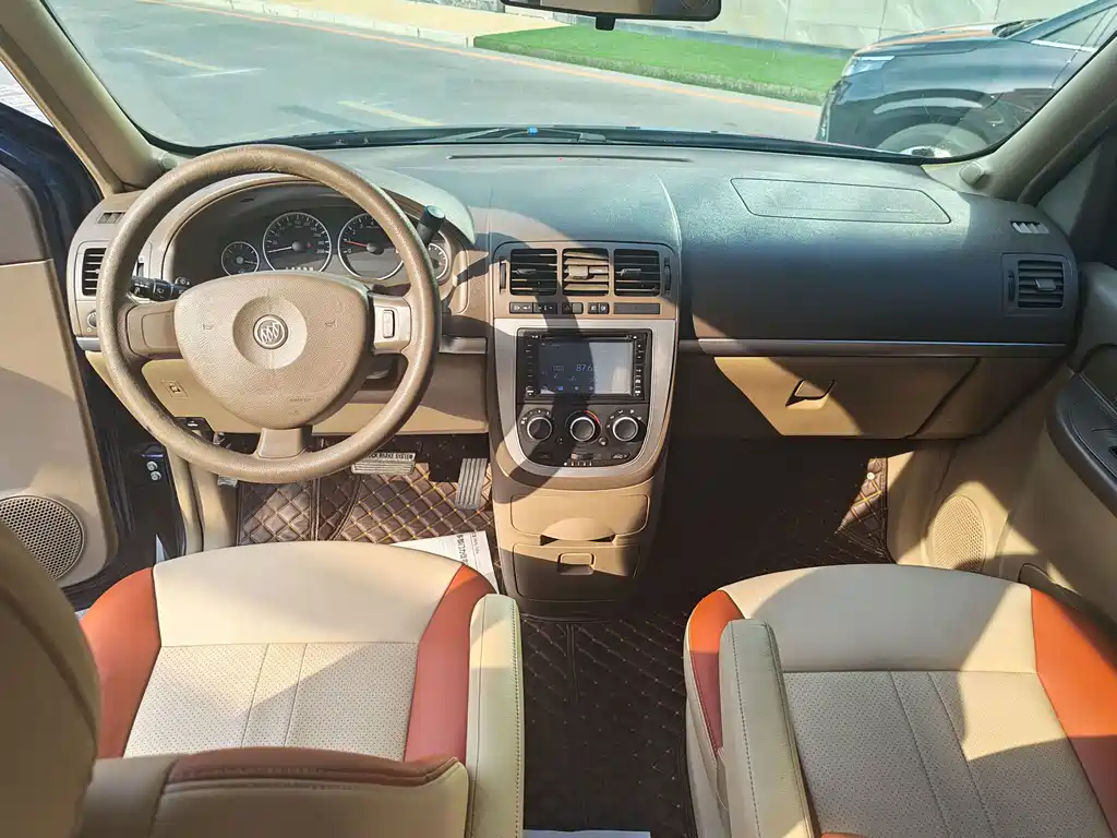 Buick GL8 — миниатюра 7