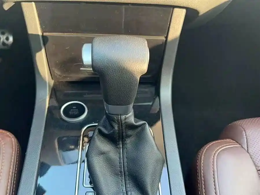 Yema Mustang T70 — миниатюра 5