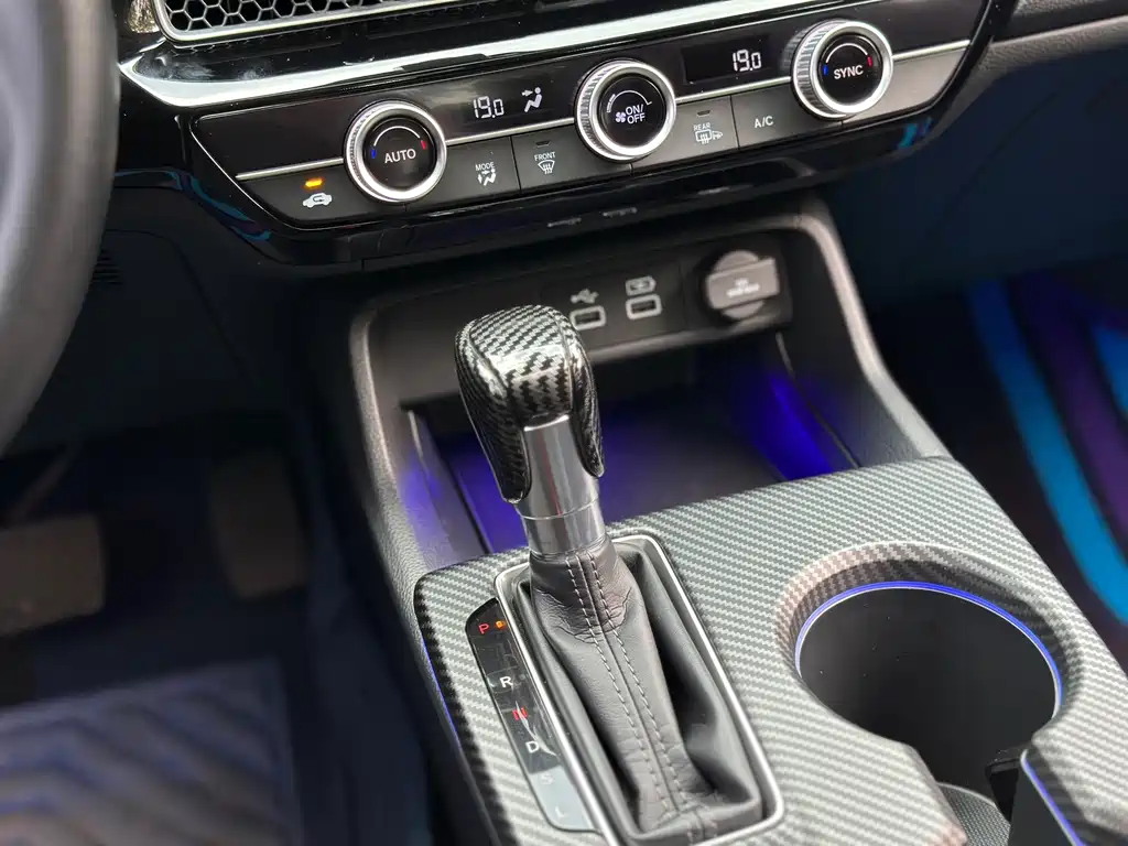 Honda Civic — миниатюра 10