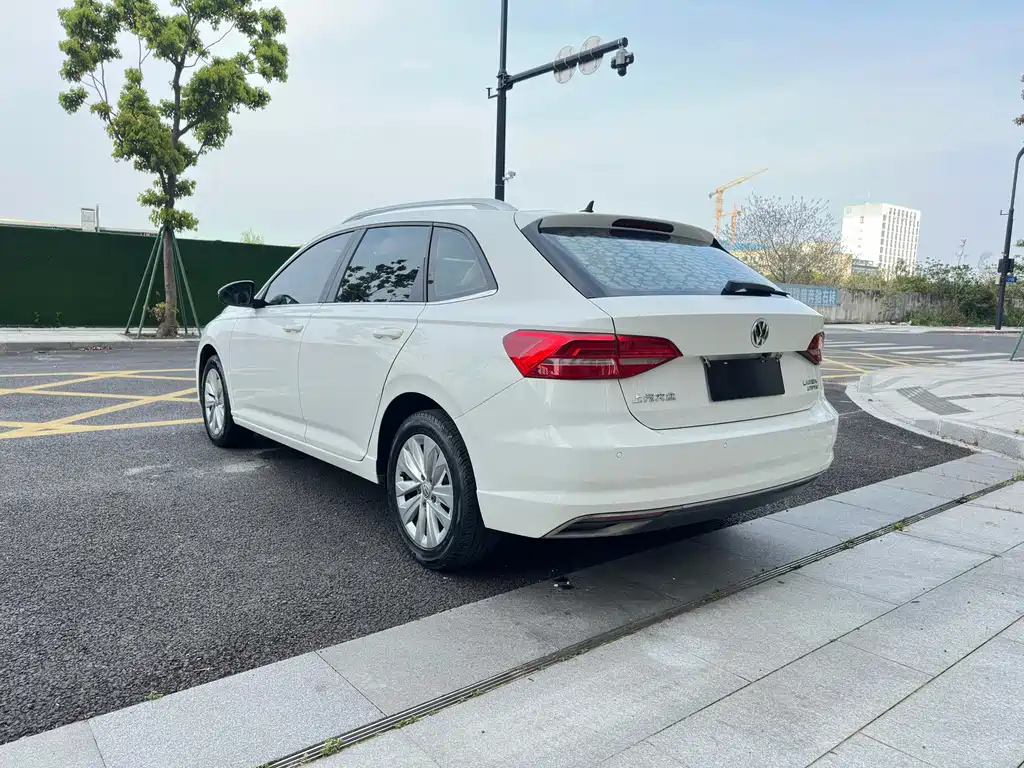 Volkswagen Lavida - фото 7