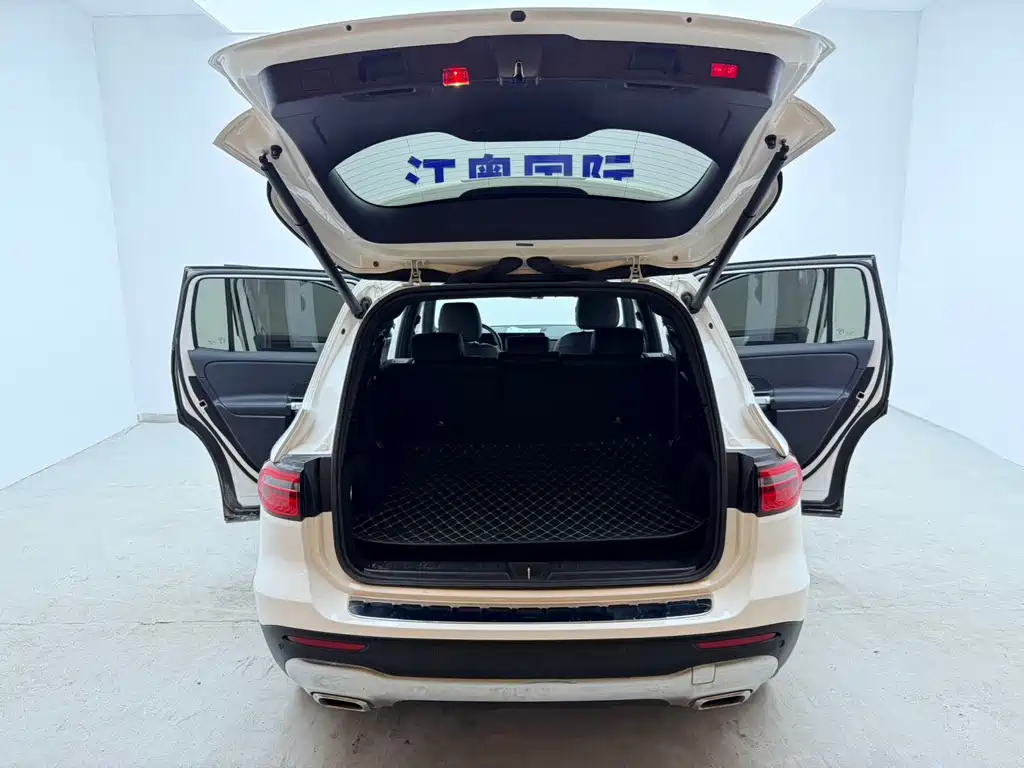Mercedes-Benz GLB — миниатюра 20