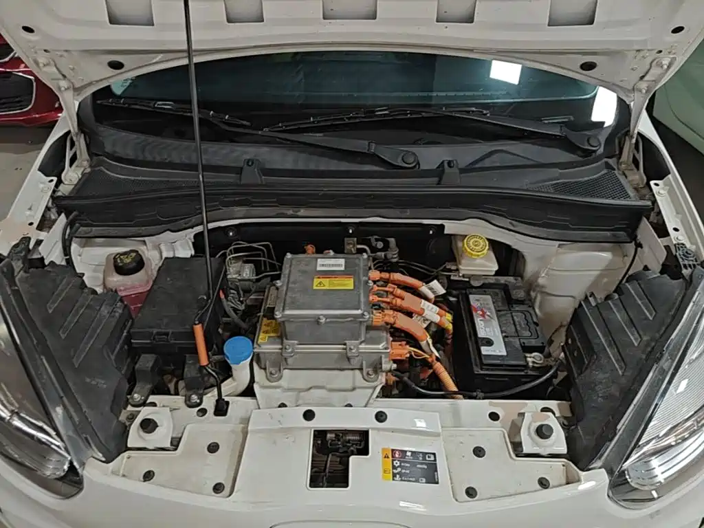 Roewe Clever — миниатюра 20