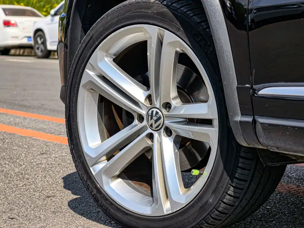 Volkswagen Tiguan — миниатюра 35