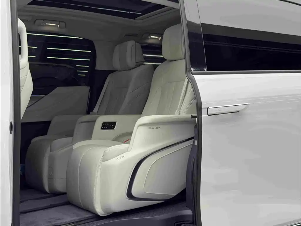 Buick GL8 Hybrid — миниатюра 9